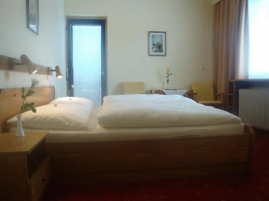 Aurelius Pension Baden Exteriör bild