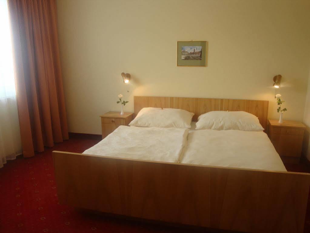 Aurelius Pension Baden Exteriör bild